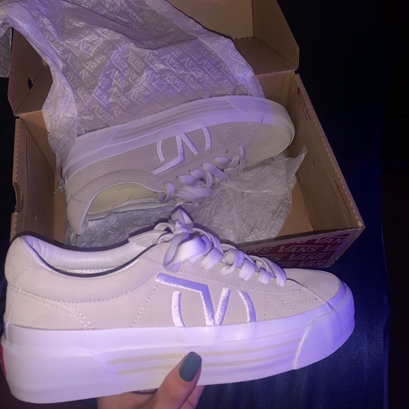 badge vans badge vans
